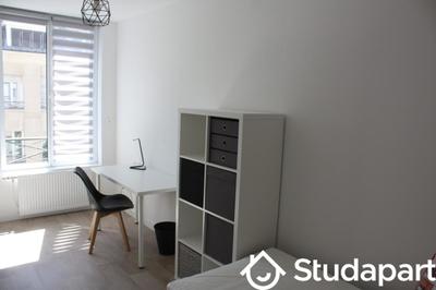 Chambre - 11 m² - 1 pièce