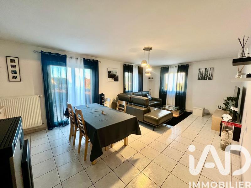 Maison - 93 m² - 4 pièces