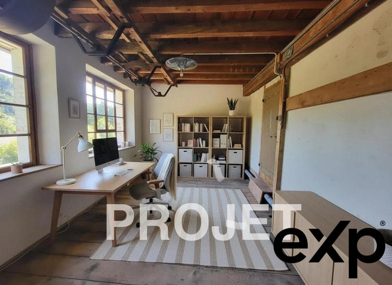 Maison traditionnelle - 150 m² - 6 pièces