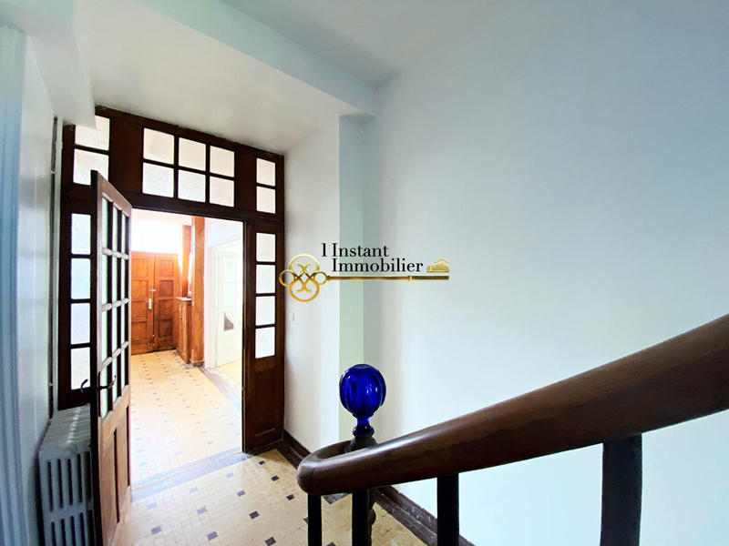 Demeure - 298 m² - 16 pièces