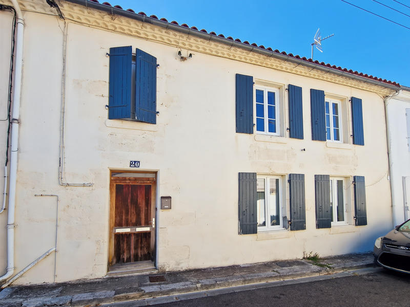 Maison - 140 m² - 6 pièces