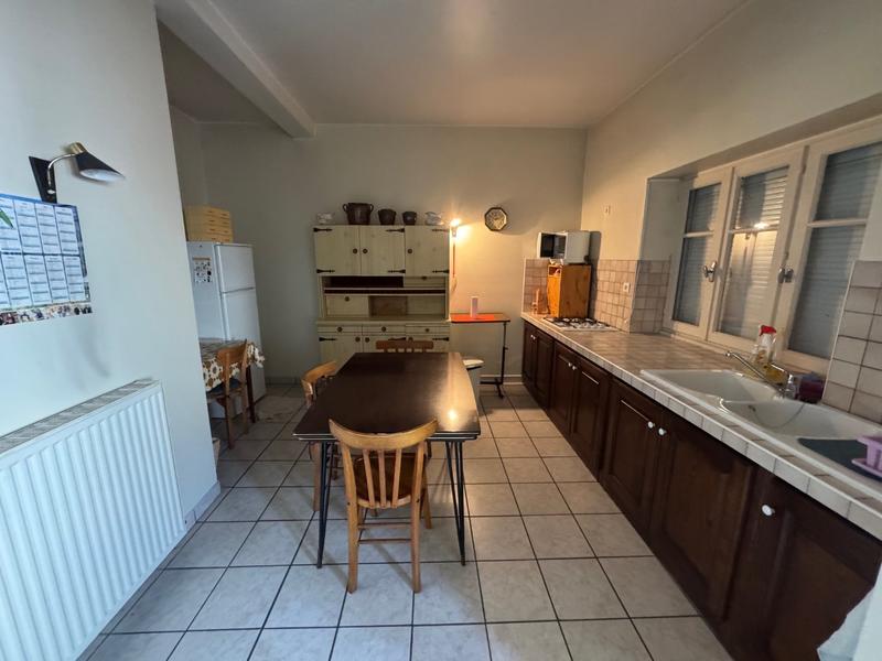 Propriété - 370 m² - 15 pièces