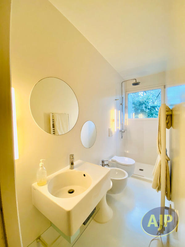 Maison - 85 m² - 7 pièces