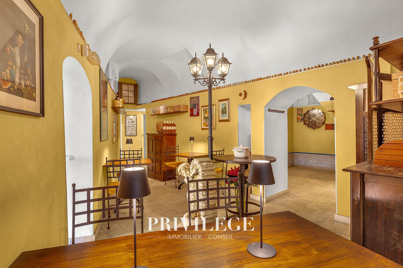 Fonds de commerce - Magasins - 95 m²