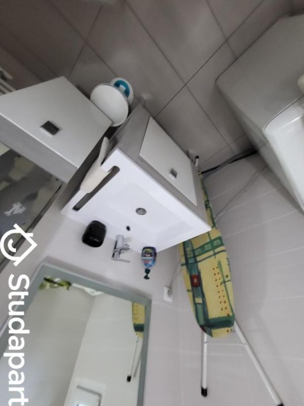 Chambre - 13 m² - 1 pièce