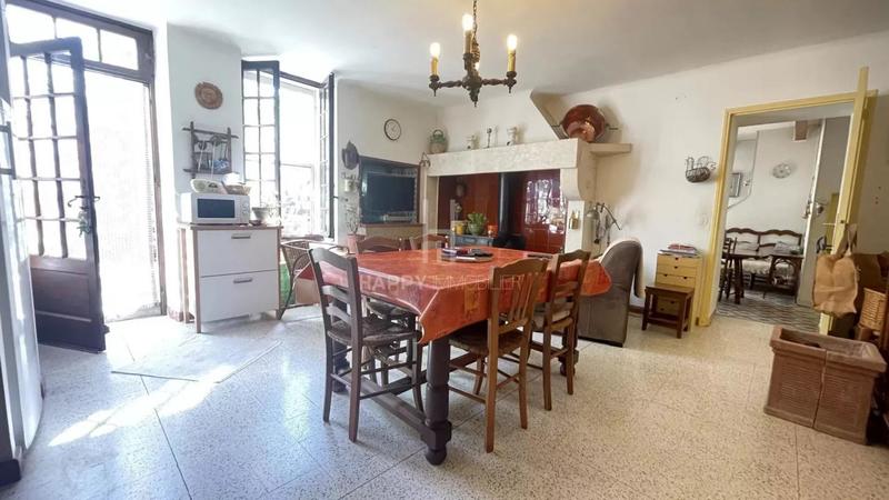 Mas - 230 m² - 7 pièces