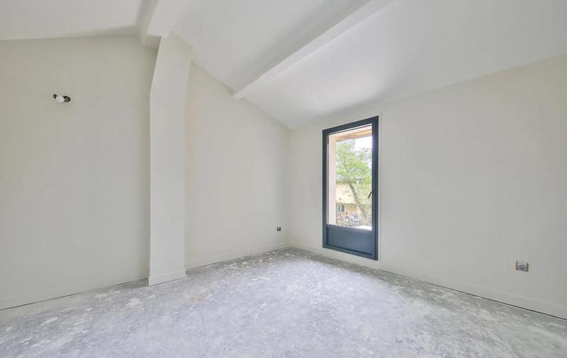 Maison - 102 m² - 4 pièces