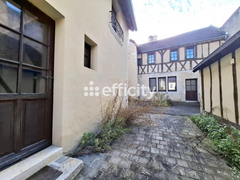 Demeure - 349 m² - 11 pièces