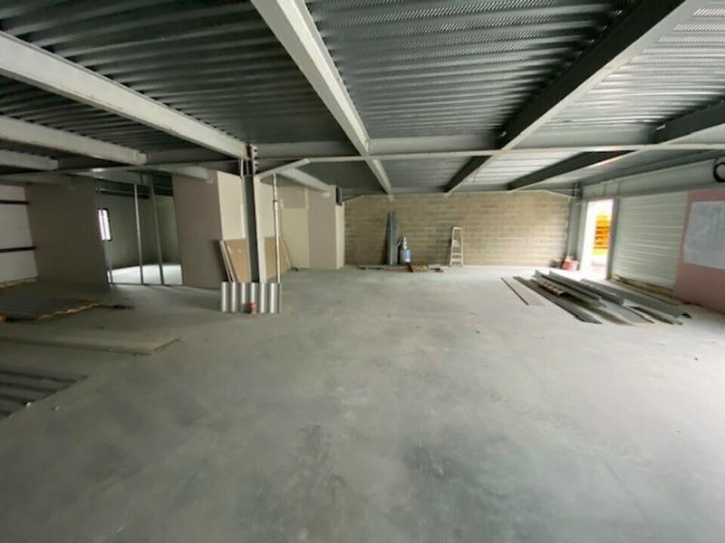 Local d'activité / Entrepôt - 185 m²