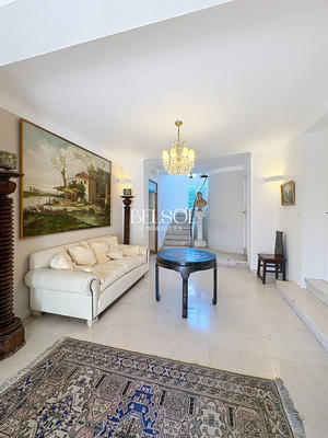 Villa - 220 m² - 5 pièces