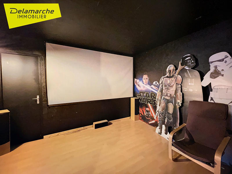 Maison - 250 m² - 7 pièces