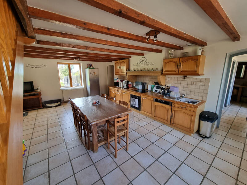 Maison - 232 m² - 8 pièces