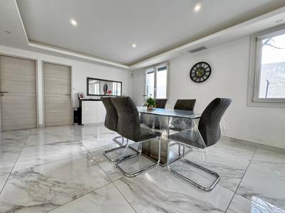 Maison - 108 m² - 5 pièces