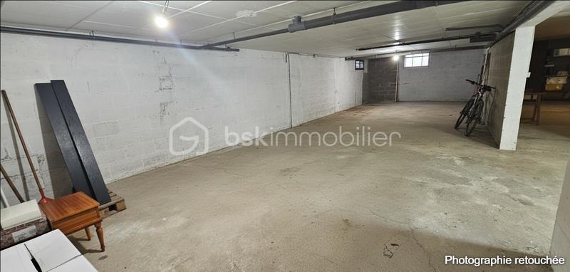 Demeure - 240 m² - 8 pièces