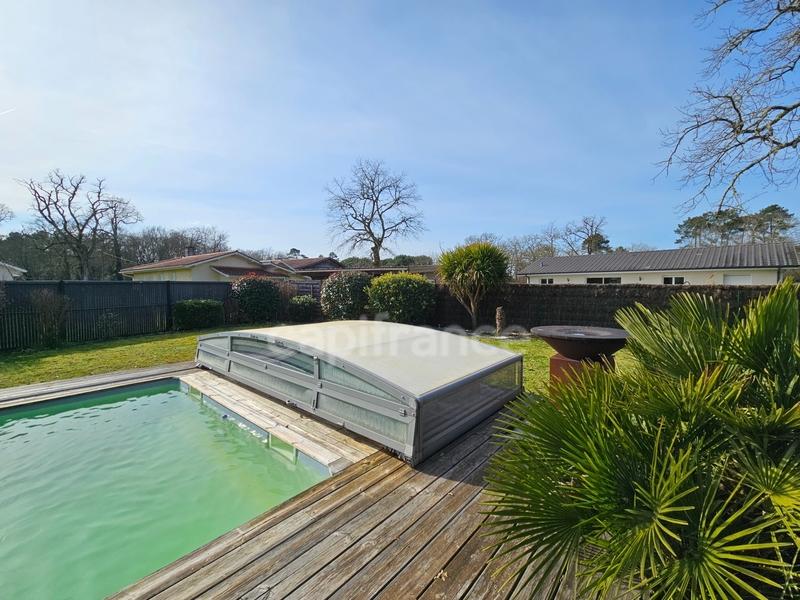 Maison - 121 m² - 5 pièces