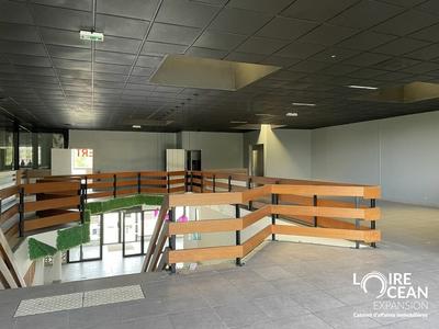 Local commercial - 710 m²