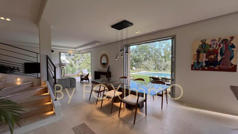 Villa - 180 m² - 6 pièces