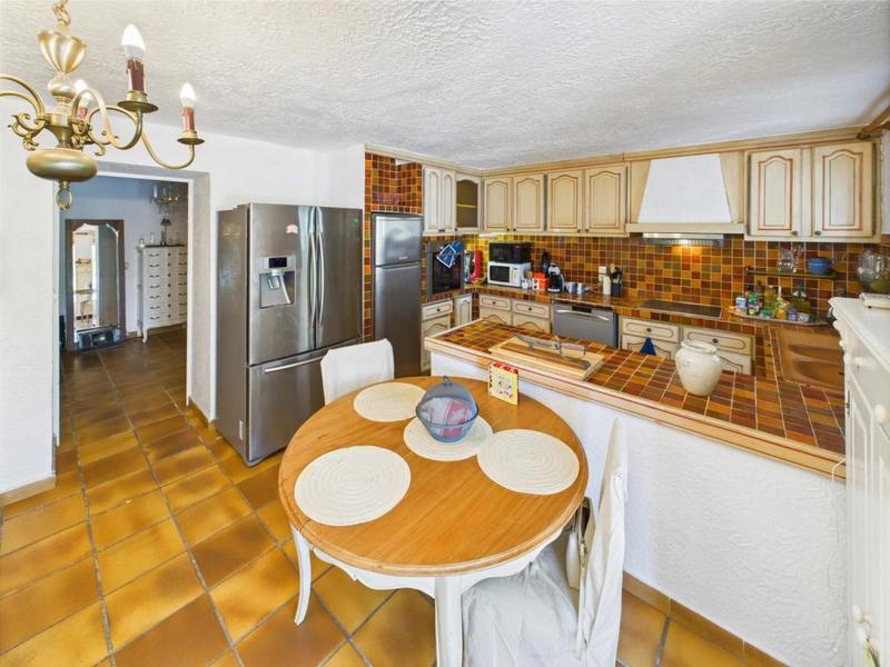 Propriété - 163 m² - 5 pièces