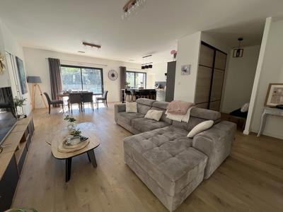 Villa - 160 m² - 5 pièces