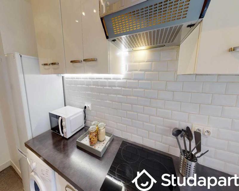 Chambre - 70 m² - 1 pièce