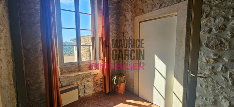 Maison - 210 m² - 4 pièces