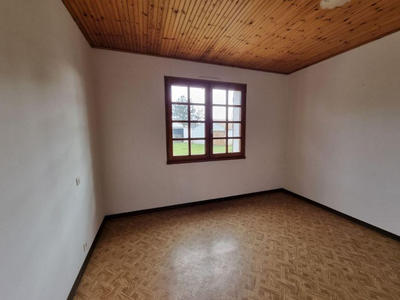 Maison - 96 m² - 5 pièces