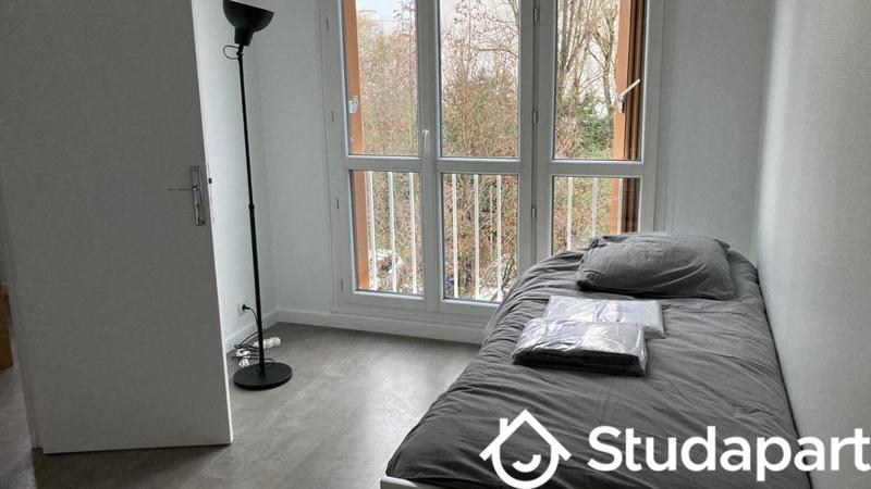 Chambre - 11 m² - 1 pièce