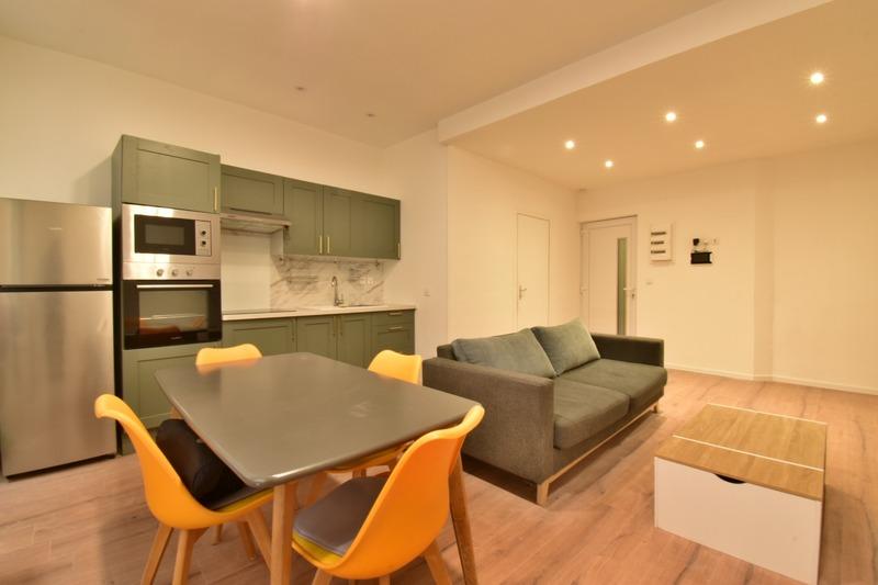 Immeuble - 195 m² - 8 pièces