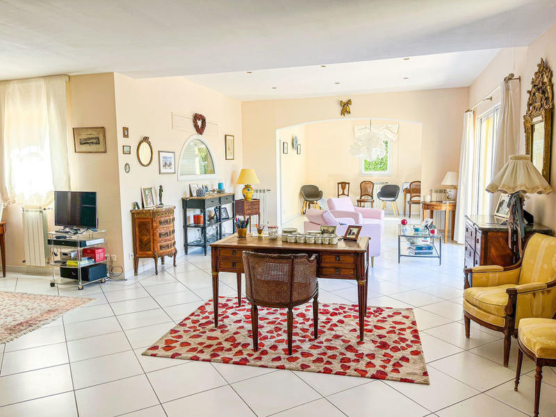 Villa - 148 m² - 6 pièces