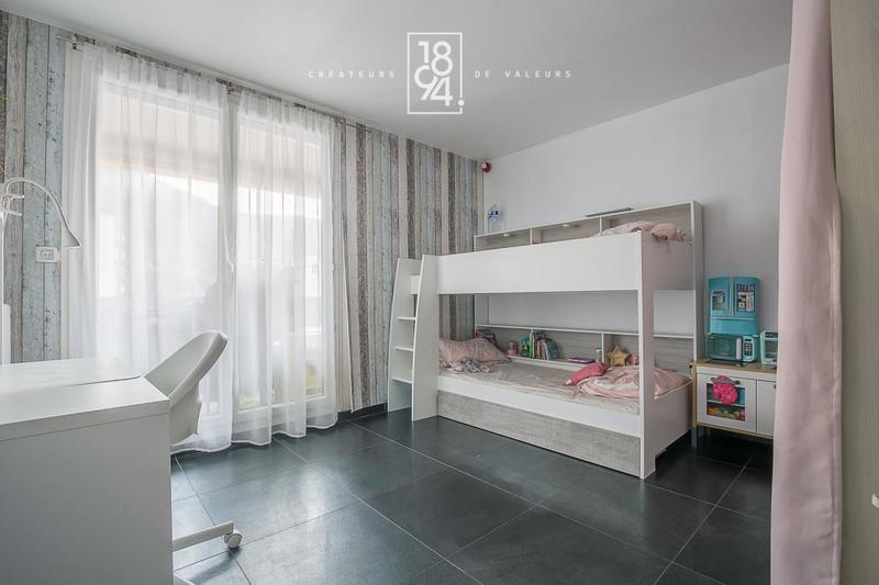 Appartement - 84 m² - 4 pièces