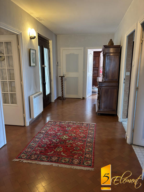 Maison traditionnelle - 127 m² - 4 pièces