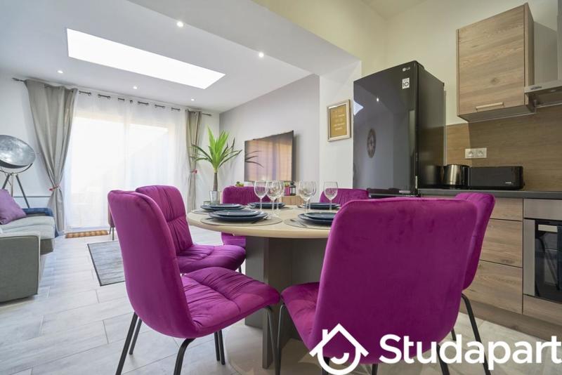 Chambre - 11 m² - 1 pièce