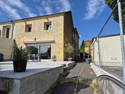 Maison - 385 m² - 11 pièces