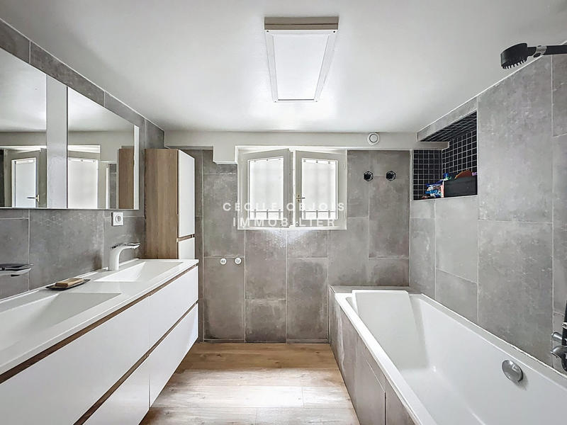 Maison ancienne - 85 m² - 5 pièces