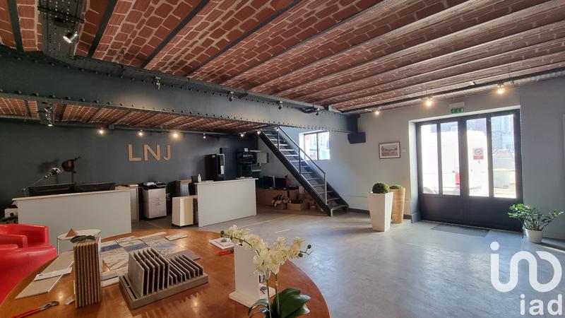 Maison - 329 m² - 10 pièces