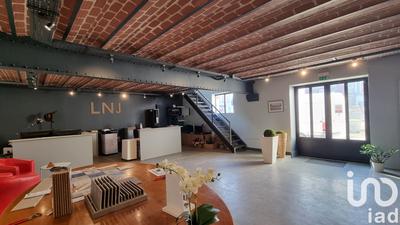 Maison - 329 m² - 10 pièces