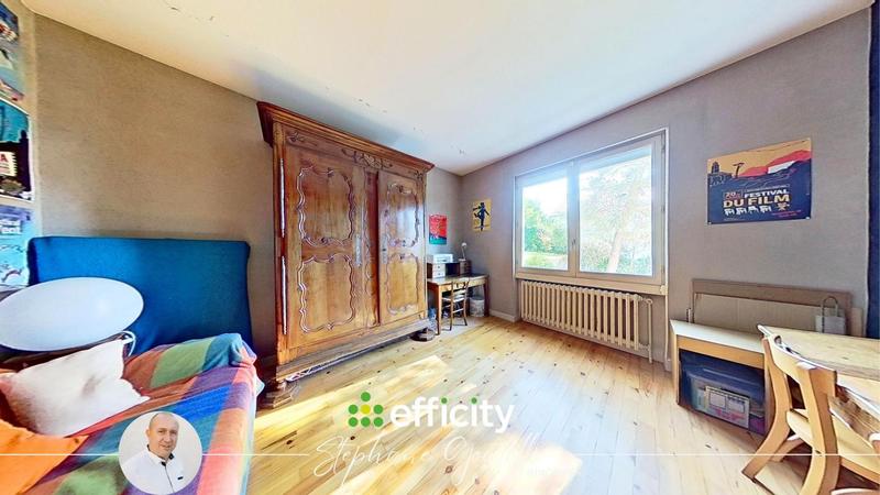 Villa - 184 m² - 8 pièces