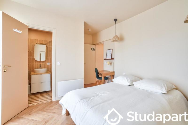 Chambre - 10 m² - 1 pièce
