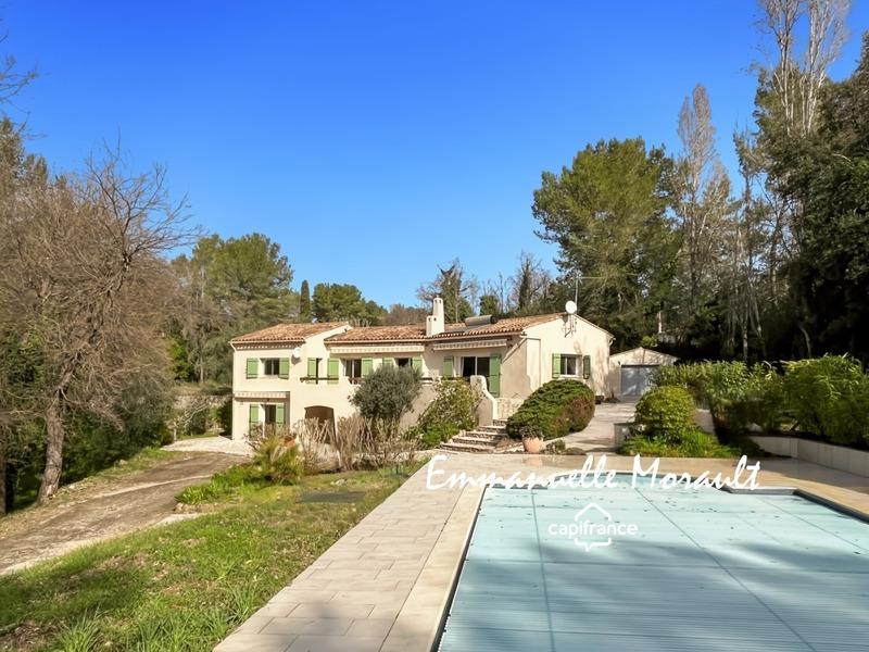 Villa - 210 m² - 7 pièces