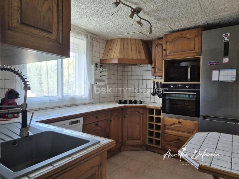 Maison - 211 m² - 9 pièces