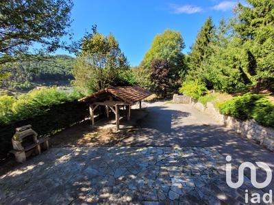 Maison - 189 m² - 10 pièces