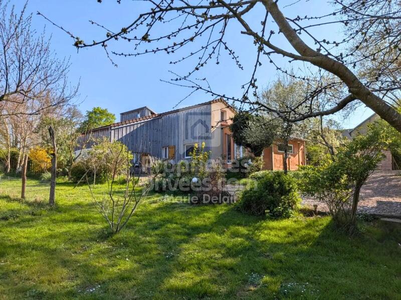 Maison - 163 m² - 8 pièces