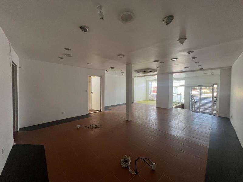 Local commercial - 96 m²