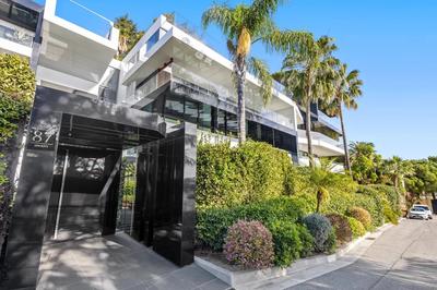 Appartement - 144 m² - 3 pièces