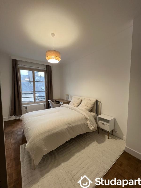 Chambre - 12 m² - 1 pièce
