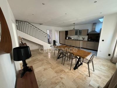 Maison - 143 m² - 5 pièces