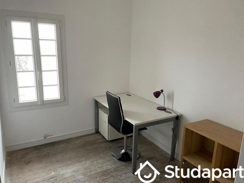 Chambre - 14 m² - 1 pièce