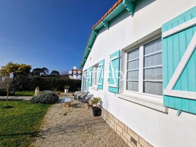 Maison - 170 m² - 9 pièces