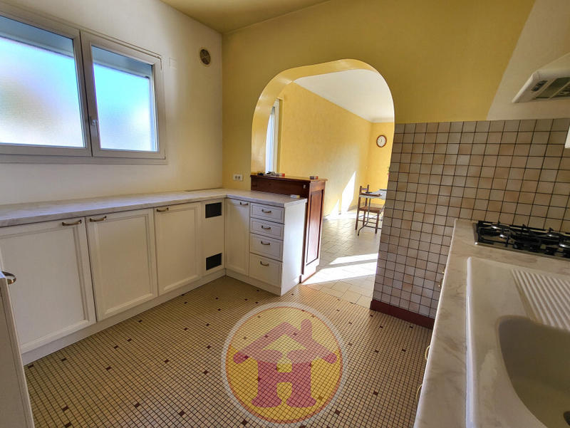 Maison - 99 m² - 5 pièces