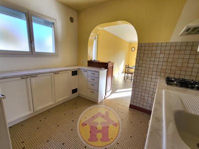 Maison - 99 m² - 5 pièces